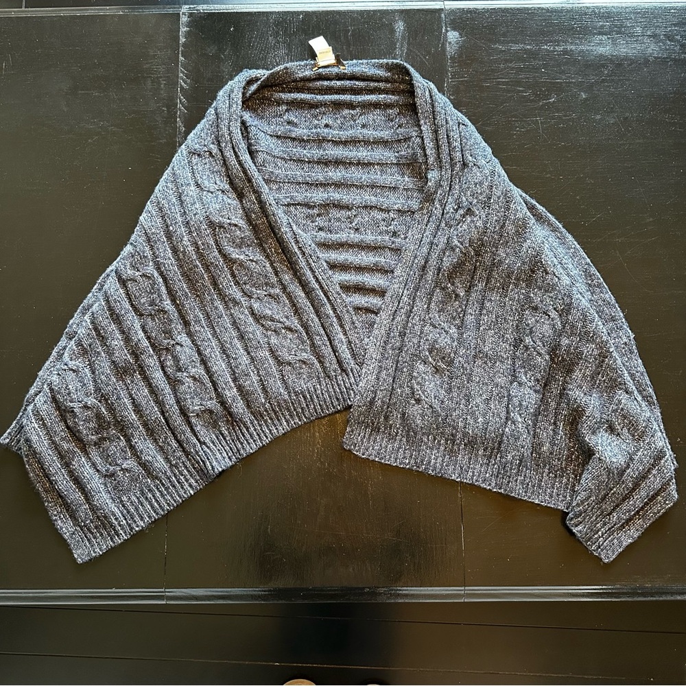 BCBGMaxArzia XS S Dark Gray Cable Knit Cardigan